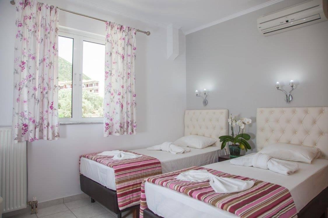 Dimosthenis Apartments Nydri (Lefkada) Ngoại thất bức ảnh